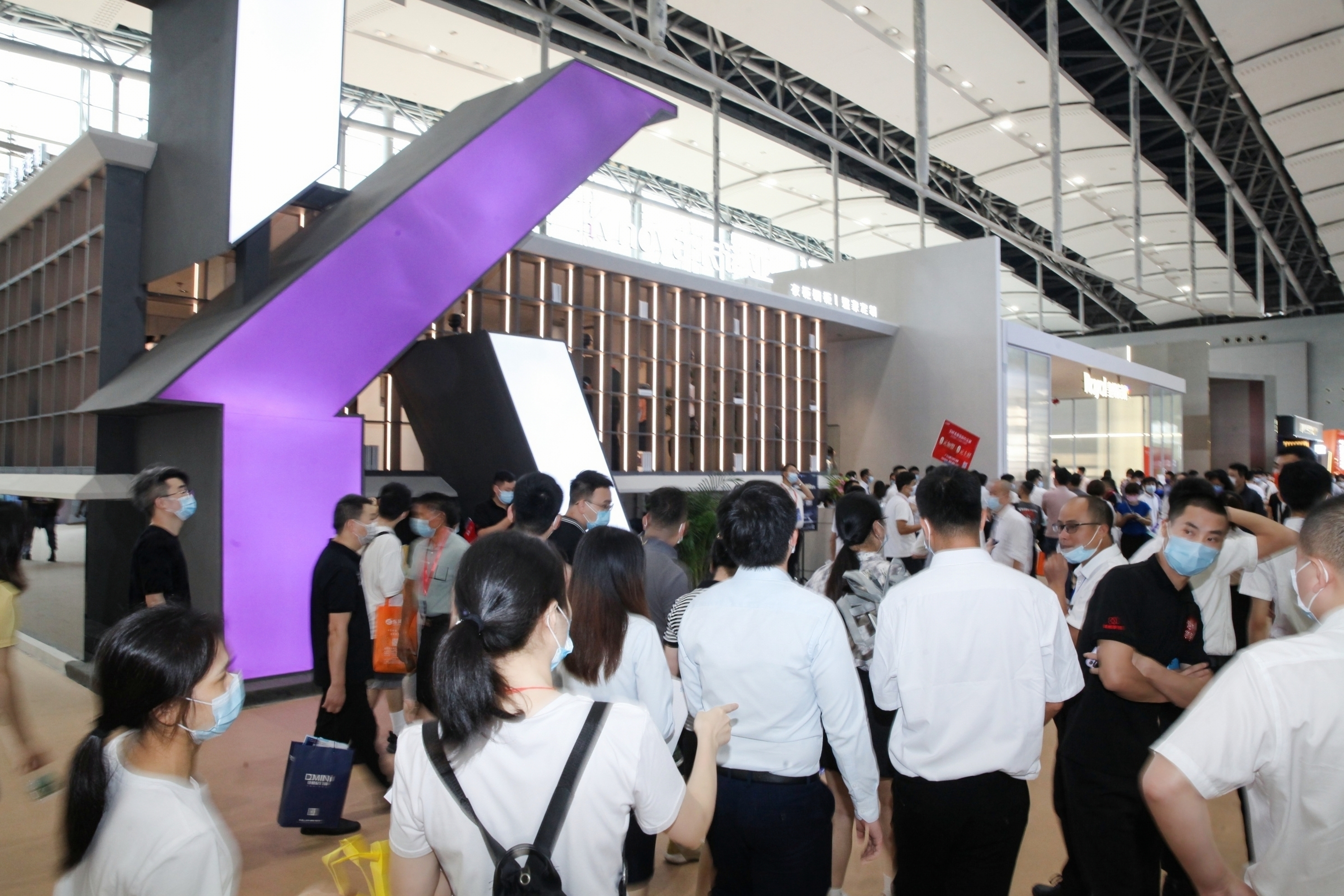 91视频免费观看新一代沉浸式体验展馆惊艳中国建博会（广州）