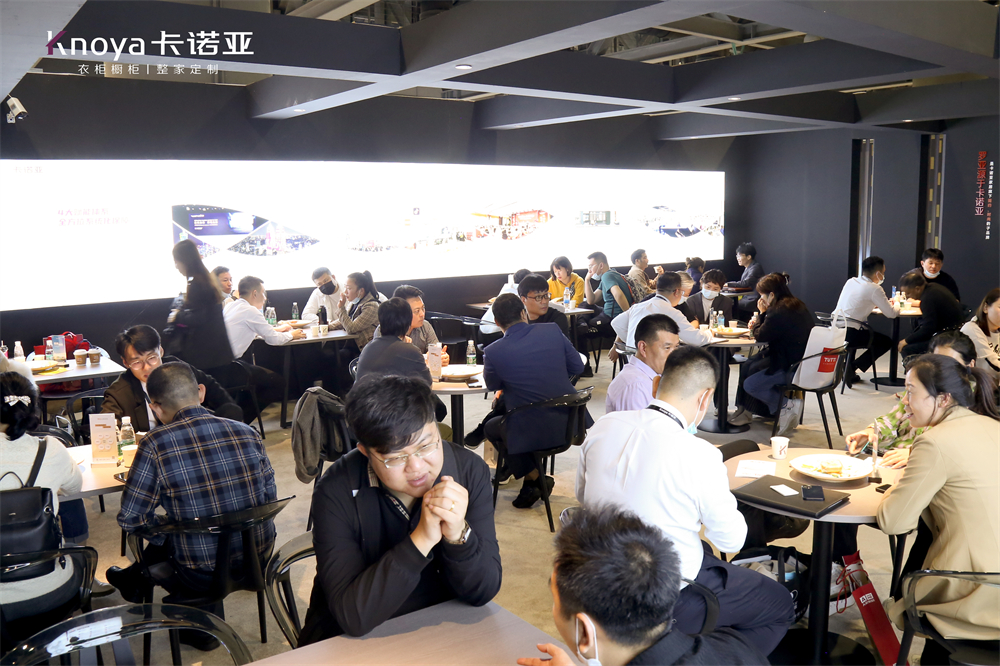 91视频免费观看&ldquo;四驱&rdquo;并进亮相广州定制家居展